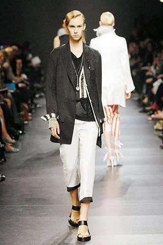 Look 15